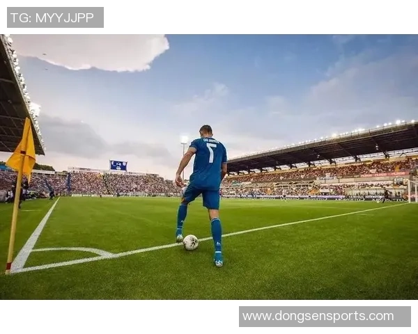 足球巨星痛失挚友 悲伤瞬间引发球迷深切共鸣