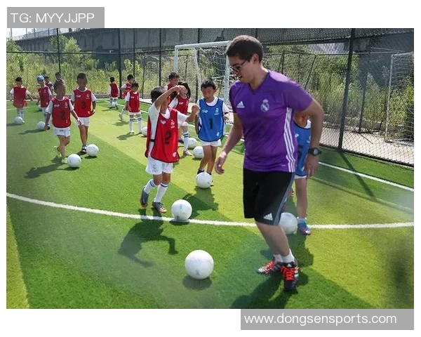 足球明星亲自指导青少年训练秘笈 打造未来足球之星的成长之路